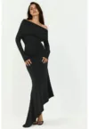 Maxi -  Femei - Rochie maxi eleganta - mulata - cu decolteu tip barca - Negru -