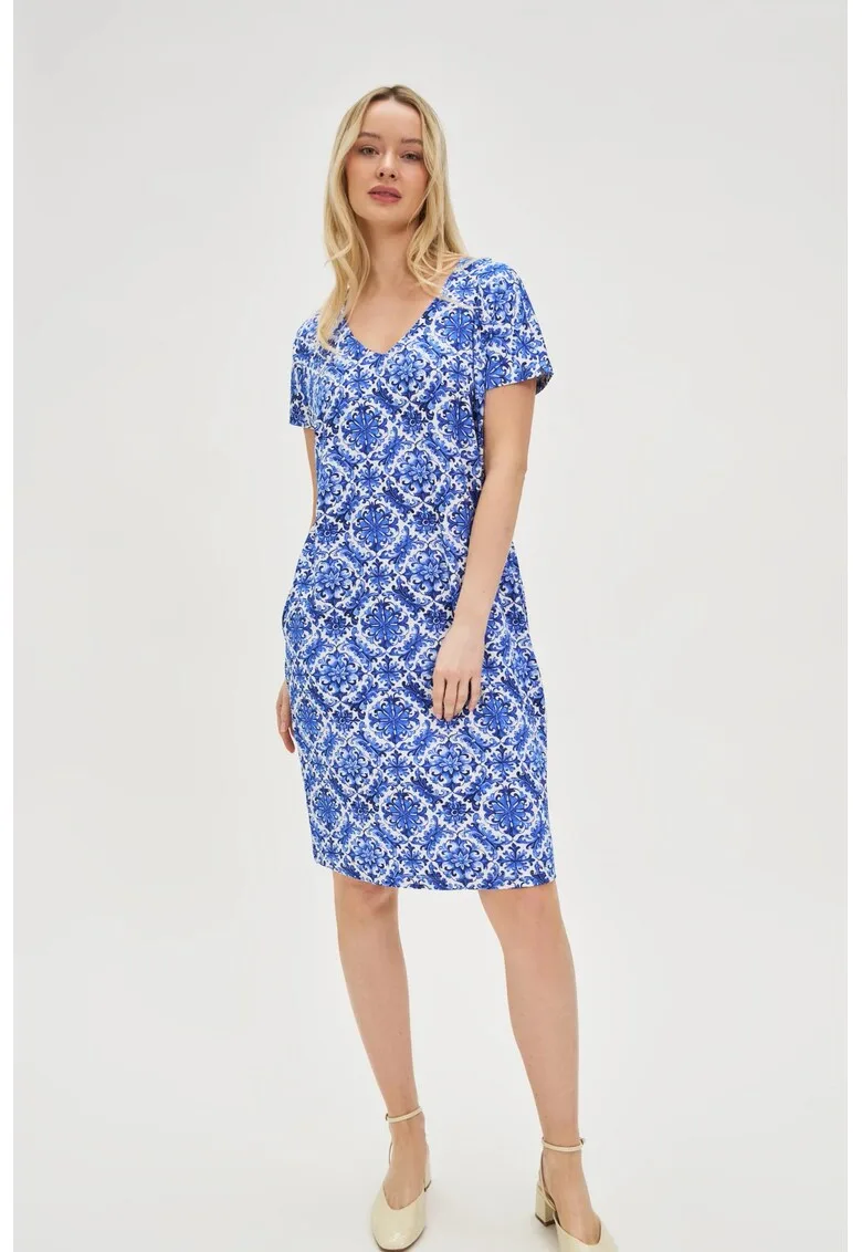 Rochie Albastra Cu Model