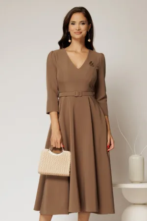 Rochie DY Fashion bej clos cu decolteu V si curea in talie