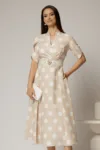 Rochie DY Fashion bej cu buline cu decolteu si maneci petrecute