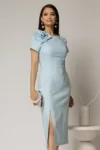 Rochie DY Fashion bleu midi conica cu crepeu si trandafir maxi la decolteu