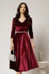 Rochie DY Fashion bordo din catifea cu decolteu in V si talia cu perle
