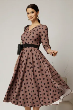 Rochie DY Fashion clos maro cu buline negre cu decolteu in V si curea