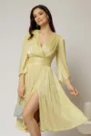 Rochie DY Fashion galbena de ocazie din voal peliculizat cu maneci crapate