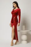Rochie DY Fashion lunga rosie din catifea cu slit si nasturi decorativi