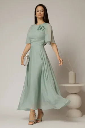 Rochie DY Fashion lunga verde menta din voal cu fir lurex in clos cu accesoriu la bust