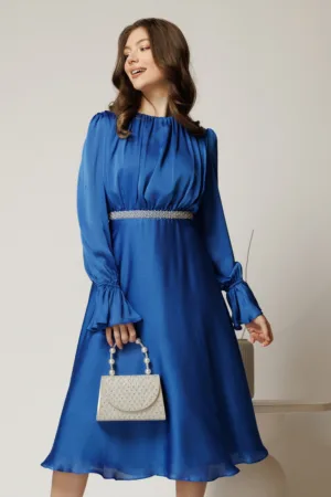 Rochie DY Fashion midi albastra din voal satinat in clos cu perle in talie