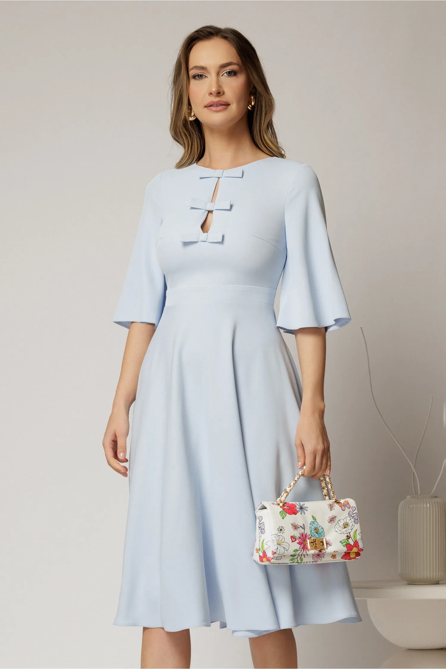 Rochie DY Fashion midi bleu cu maneci evazate si funde pe bust