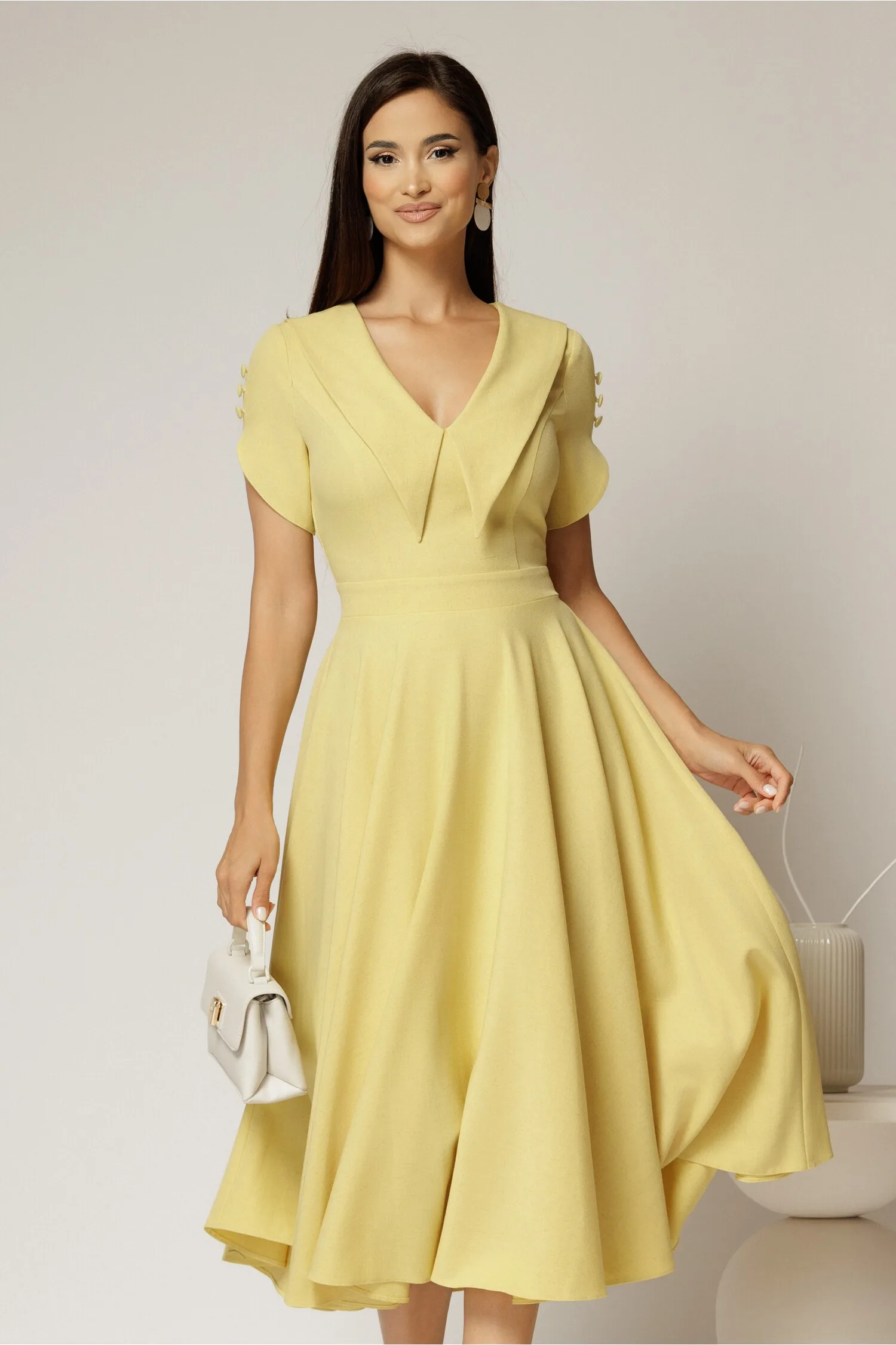 Rochie DY Fashion midi galbena cu guler ascutit si maneci scurte cu nasturi