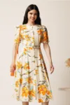 Rochie DY Fashion midi ivory in clos cu imprimeuri portocalii si curea in talie