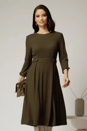 Rochie DY Fashion midi kaki din tricot cu nasturi decorativi pe talie