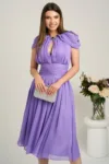 Rochie DY Fashion midi lila din voal in clos cu accesoriu si decupaj la decolteu