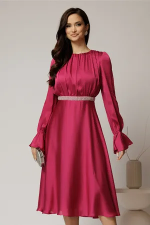 Rochie DY Fashion midi magenta din voal satinat in clos cu perle in talie