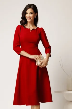 Rochie DY Fashion midi rosie in clos cu perle la decolteu