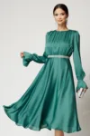 Rochie DY Fashion midi verde din voal satinat in clos cu perle in talie