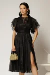 Rochie DY Fashion neagra din voal creponat si insertii de dantela la bust