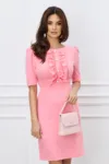 Rochie DY Fashion roz cu volanase si nasturi decorativi pe bust
