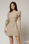 Rochie DY Fashion scurta bej cu buline si maneci tip lalea