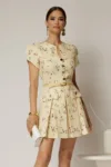Rochie DY Fashion scurta galbena cu floricele si fusta cu pliuri