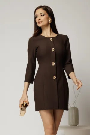 Rochie DY Fashion scurta maro din stofa cu croi cambrat si nasturi decorativi