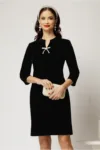 Rochie DY Fashion scurta neagra din catifea fixa cu funda perla