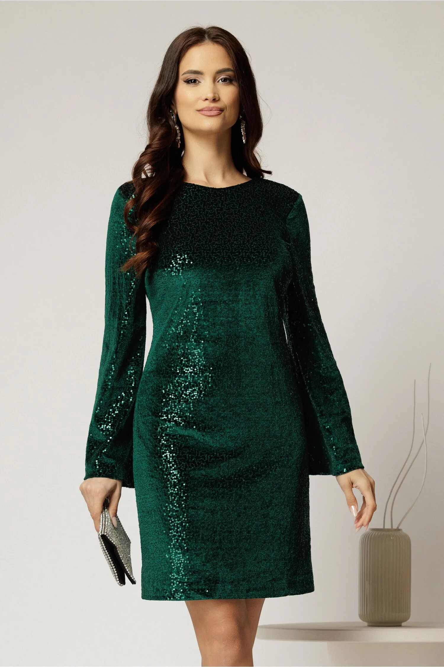 Rochie DY Fashion scurta verde din catifea cu paiete si funda la spate