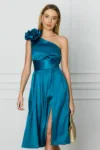Rochie DY Fashion turcoaz cu floare maxi pe un umar