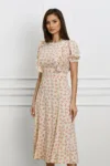 Rochie Dy Fashion ivory cu floricele lila si volane pe umeri