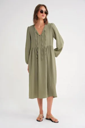 Rochie Midi  decolteu in V - verde salvie - textil