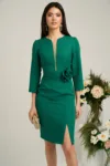 Rochie Moze conica verde cu decolteu si detaliu floral in talie