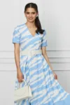Rochie Oana bleu cu imprimeu alb si curea in talie