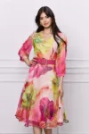Rochie Roxana corai din voal cu imprimeu fucsia si curea in talie