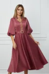 Rochie Sara roz coniac din satin cu strasuri si curea in talie