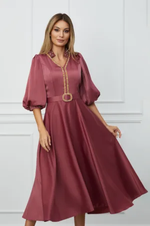 Rochie Sara roz coniac din satin cu strasuri si curea in talie