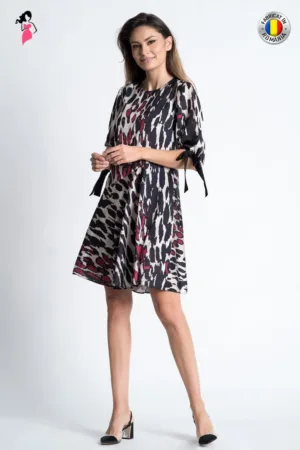 Rochie Xara eleganta animal print bie cu taietura asimetrica