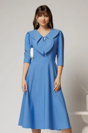 Rochie albastra clos de ocazie cu guler maxi si nasturi perluta