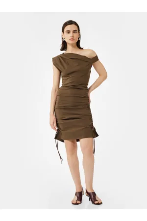 Rochie asimetrica cu volane