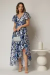 Rochie asimetrica din satin cu imprimeuri bleumarin si decolteu petrecut