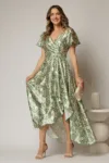 Rochie asimetrica din satin cu imprimeuri verzi si decolteu petrecut