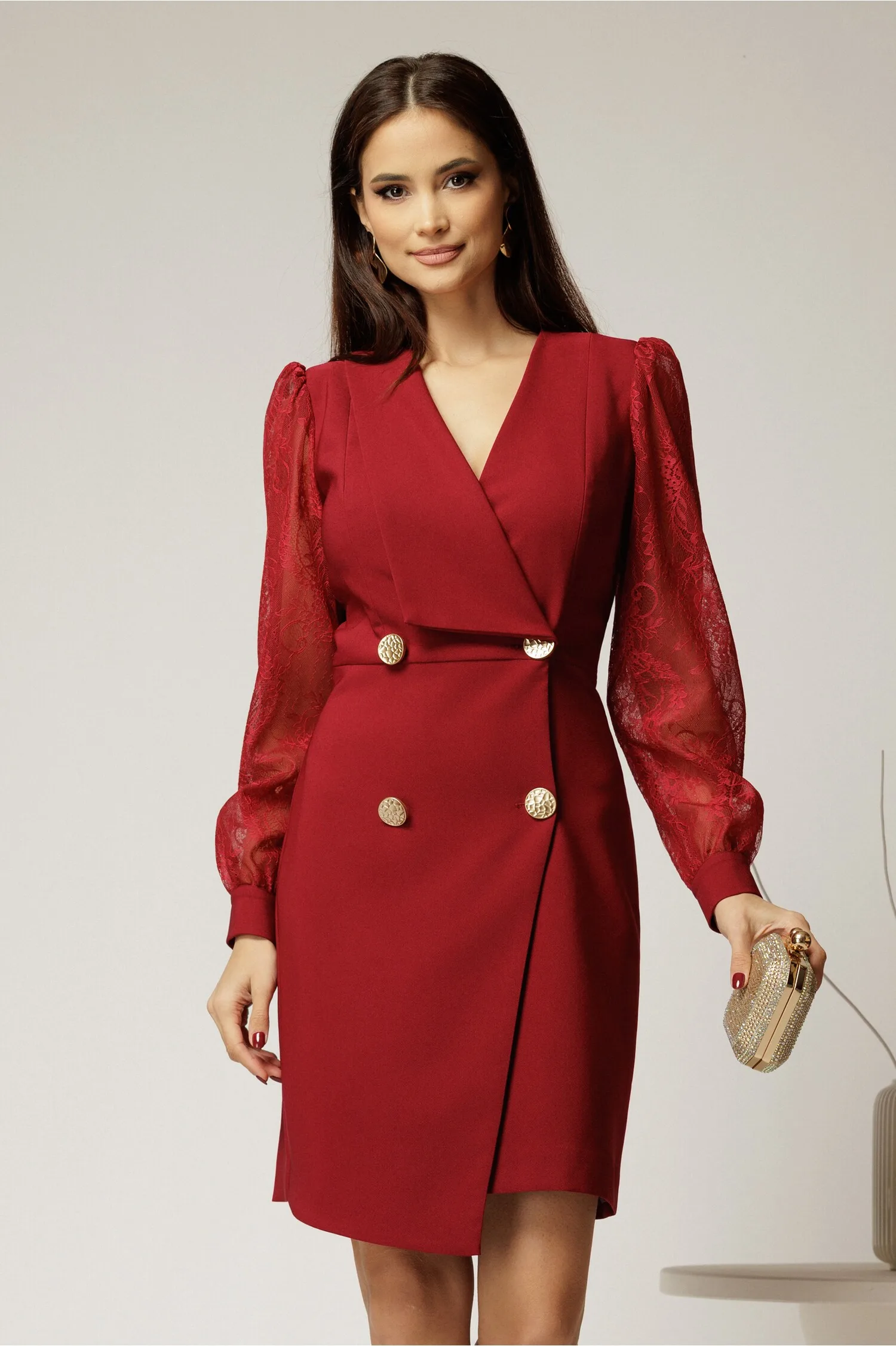 Rochie bordo scurta tip sacou cu maneci din dantela
