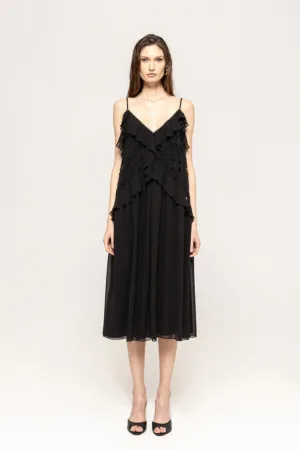 Rochie brodata cu decolteu in V