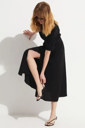 Rochie-camasa cu model uni si maneci scurte