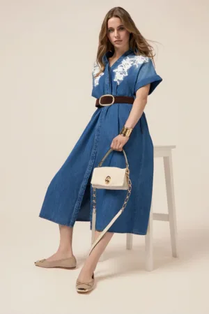 Rochie-camasa din denim cu broderie
