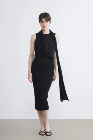 Rochie cambrata cu esarfa