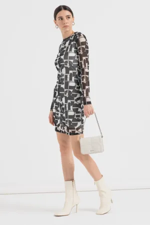 Rochie cambrata cu model cu litere Namara