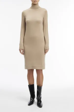Rochie cambrata de lana