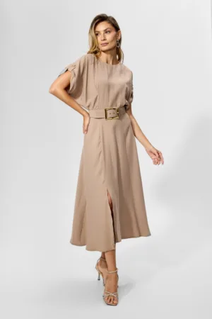 Rochie casual-eleganta in clos cu maneci scurte asimetrice Denya Bej