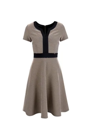 Rochie clos cu model in dungi