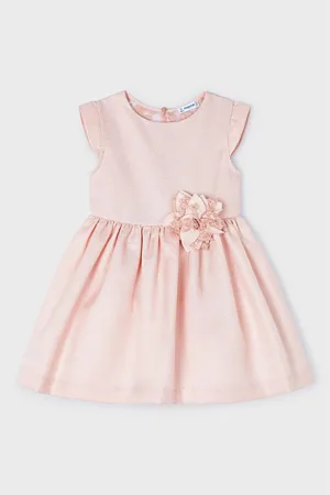 Rochie cu aplicatie in forma de floare