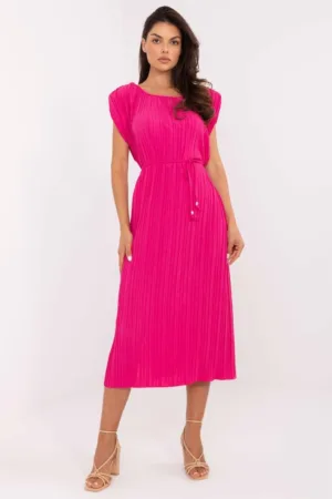 Rochie cu aspect creponat si snur in talie